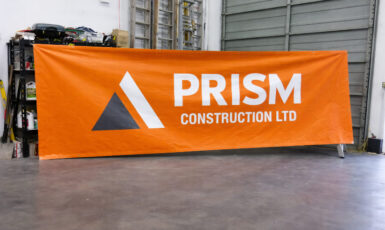 Печать баннера Frontlit для автосервиса "Prism" по цене от 200 руб/м2, заказать дешево в Москве🔥