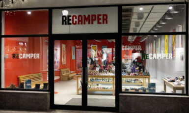 Оклейка пленкой для магазина обуви "ReCamper" по цене от 200 руб/м2, заказать дешево в Москве🔥