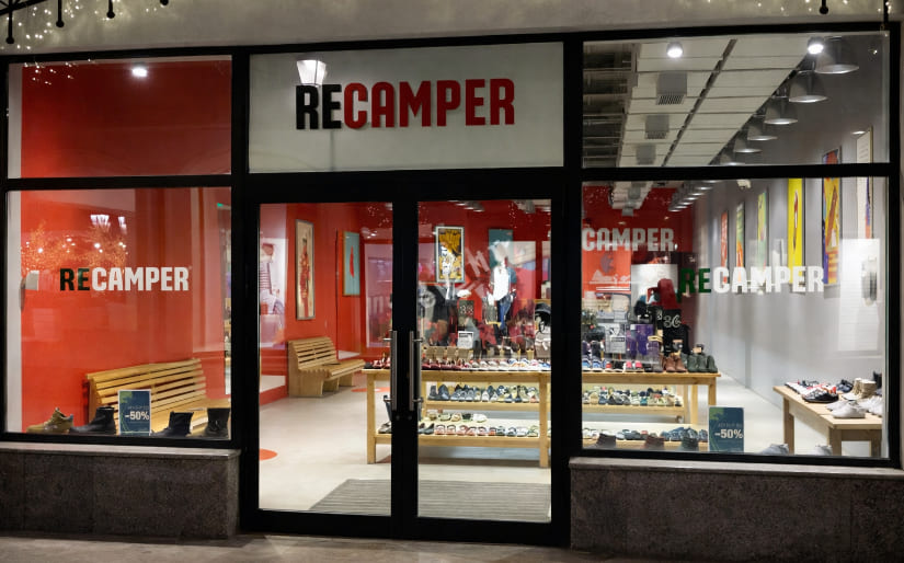 Оклейка пленкой для магазина обуви "ReCamper" по цене от 200 руб/м2, заказать дешево в Москве🔥