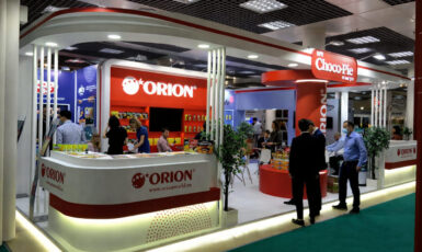 Изготовление выставочного линейного стенда для кондитерской компании "Oreon" по цене от 200 руб/м2, заказать дешево в Москве🔥